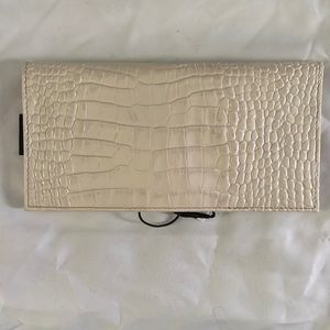 Checkbook Cover Cream